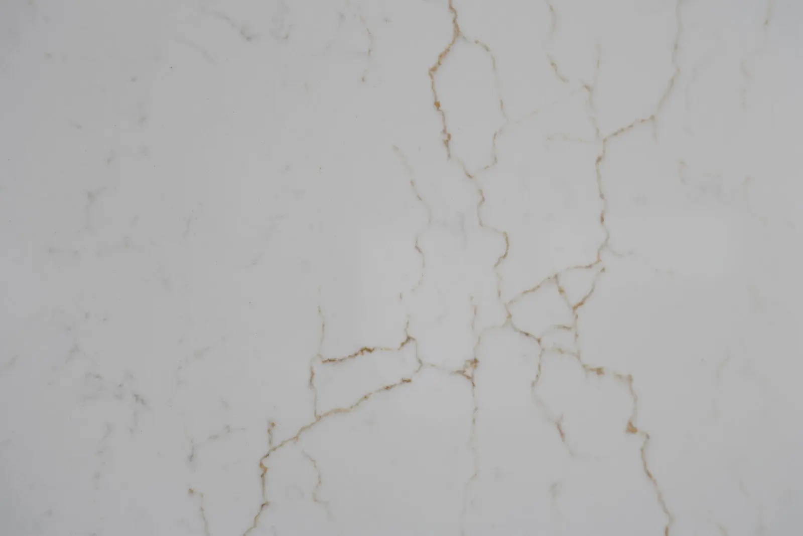 Calacatta Auretta quartz surface pattern from the Stone Valley USA collection